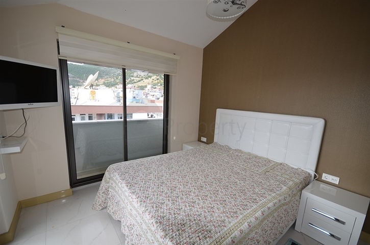 شقة دوبلكس في مركز الانيا