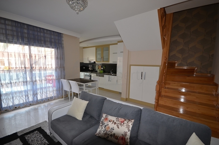 شقة دوبلكس في مركز الانيا