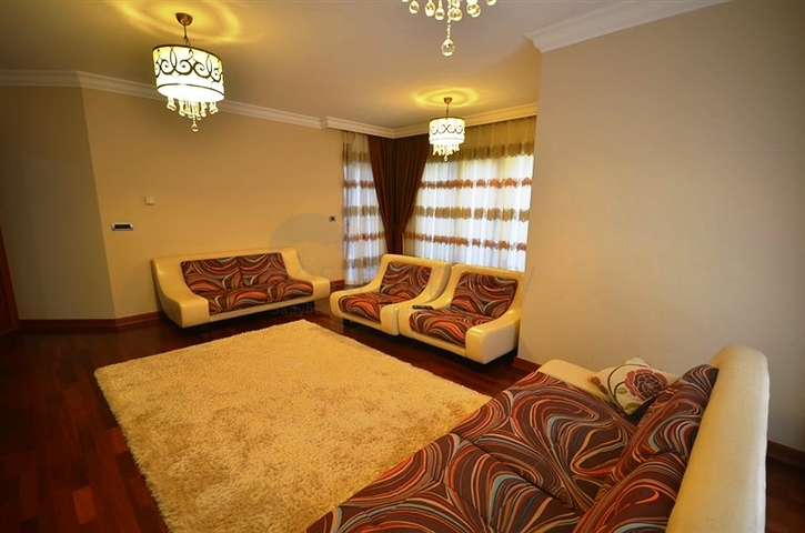 شقة واسعة في مجمع مميز في الانيا