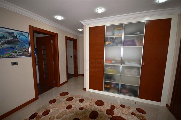 شقة واسعة في مجمع مميز في الانيا