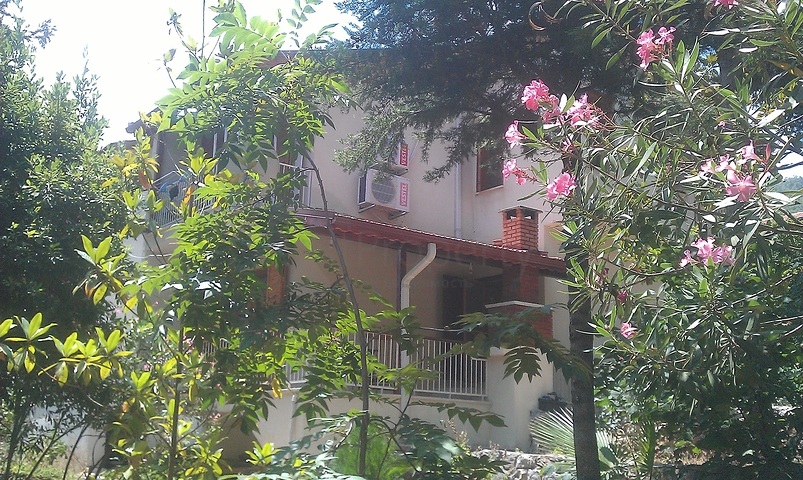 فيلا غرفتين و صالة في كيمير