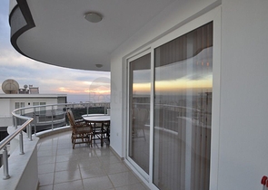 بينت هاوس بإطلالة على البحر في ماهموت لار