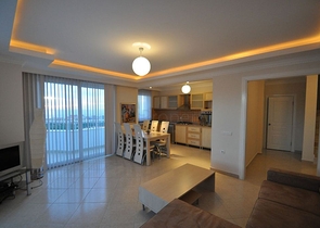 بينت هاوس بإطلالة على البحر في ماهموت لار