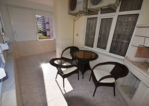 شقة بغرفتي نوم تبعد 200 متر عن شاطئ المتوسط وبسعر جيد