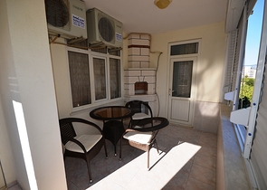 شقة بغرفتي نوم تبعد 200 متر عن شاطئ المتوسط وبسعر جيد