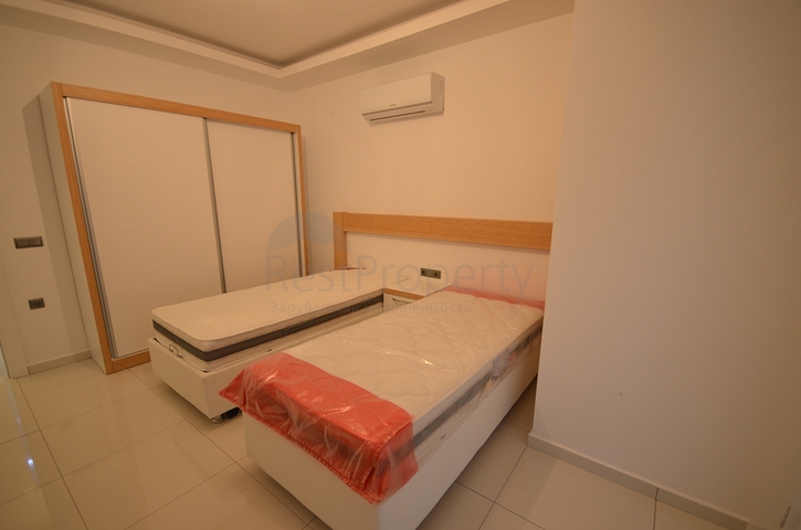 شقق فاخرة على ضفة النهر في اوبا - الانيا