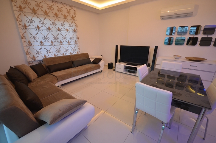 شقق فاخرة على ضفة النهر في اوبا - الانيا