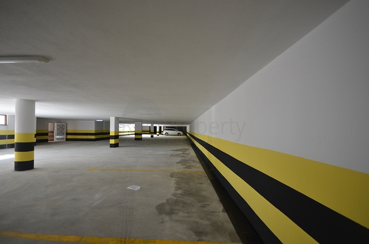 شقق فاخرة على ضفة النهر في اوبا - الانيا