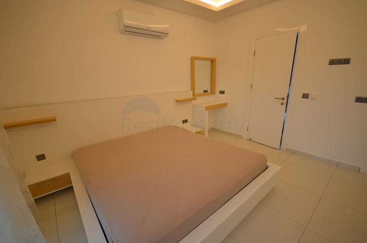 شقق فاخرة على ضفة النهر في اوبا - الانيا