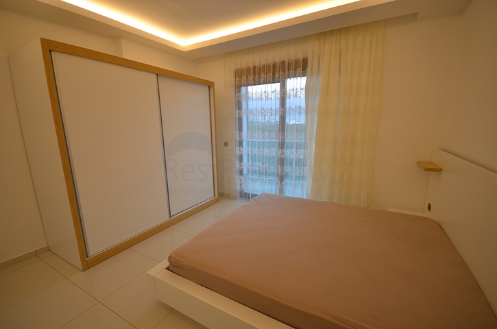 شقق فاخرة على ضفة النهر في اوبا - الانيا