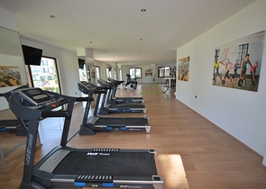 شقق فاخرة على ضفة النهر في اوبا - الانيا