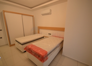 شقق فاخرة على ضفة النهر في اوبا - الانيا