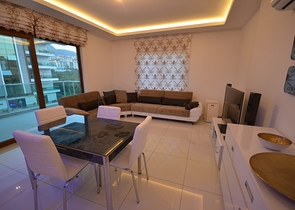 شقق فاخرة على ضفة النهر في اوبا - الانيا