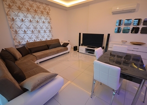 شقق فاخرة على ضفة النهر في اوبا - الانيا