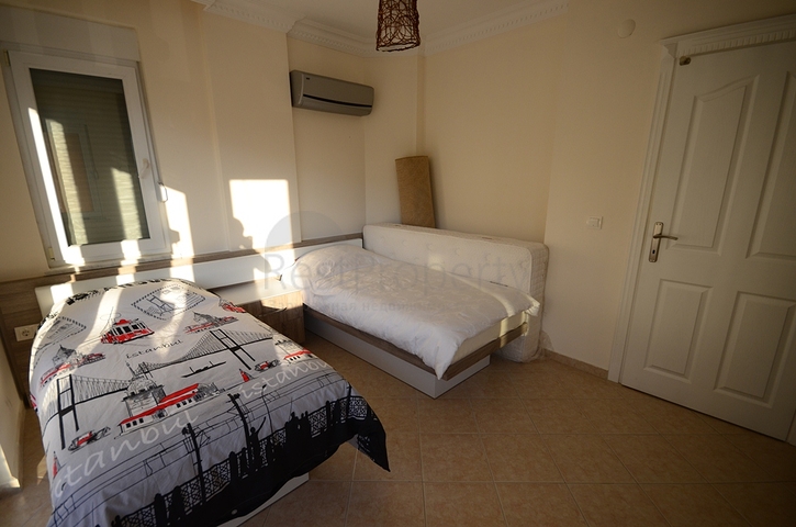 فيلا واسعة بثلاث غرف نوم و غرفتي معيشة باطلالة بحرية