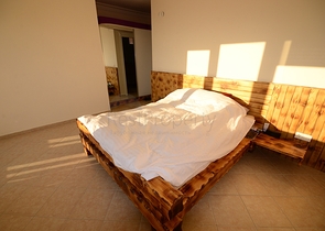 فيلا واسعة بثلاث غرف نوم و غرفتي معيشة باطلالة بحرية