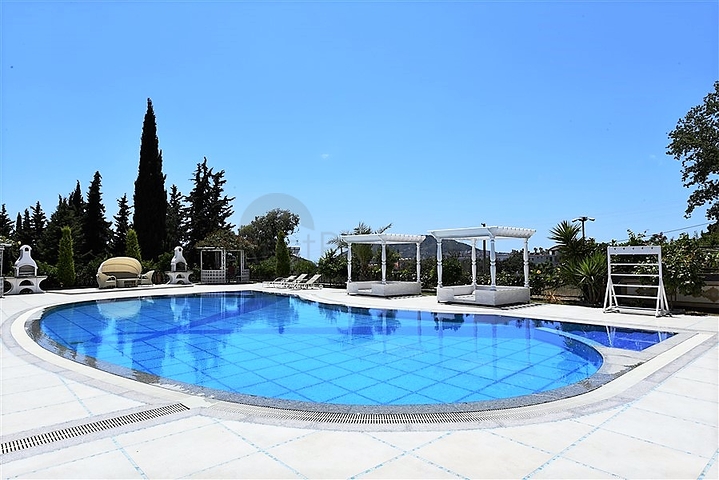 شقق في مجمع عصري في وسط الانيا