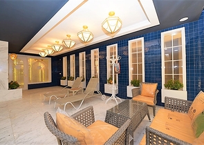 شقق في مجمع عصري في وسط الانيا