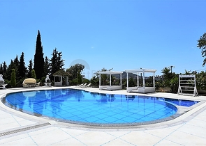 شقق في مجمع عصري في وسط الانيا