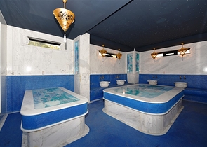 شقق في مجمع عصري في وسط الانيا