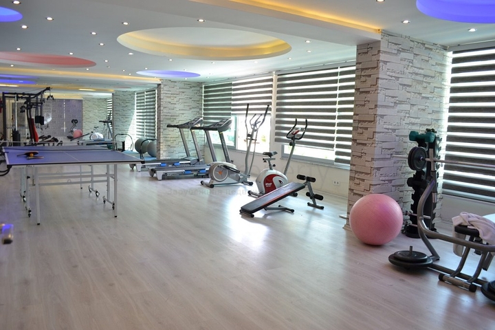 شقة غرفة و صالة باطلالة رائعة في ماهموت لار الانيا