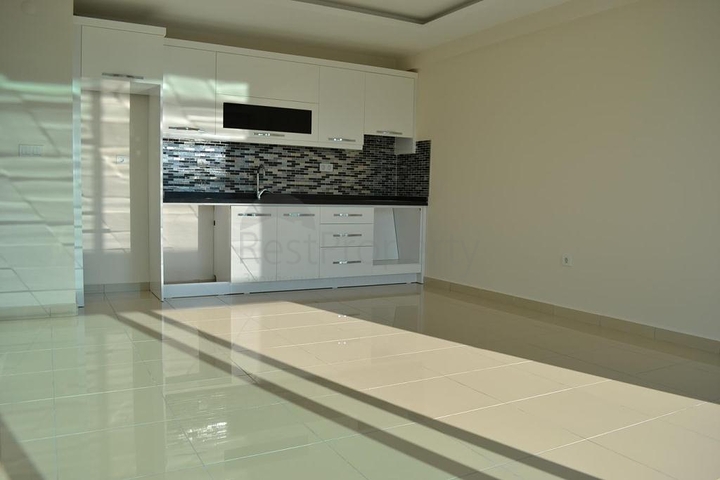 شقة غرفة و صالة باطلالة رائعة في ماهموت لار الانيا