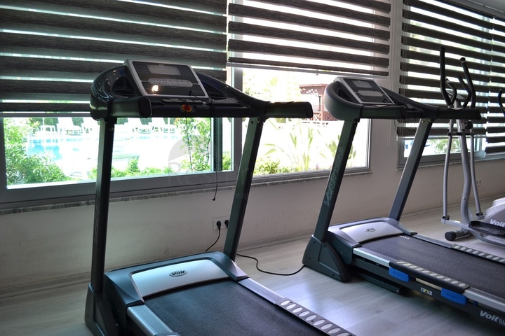 شقة غرفة و صالة باطلالة رائعة في ماهموت لار الانيا