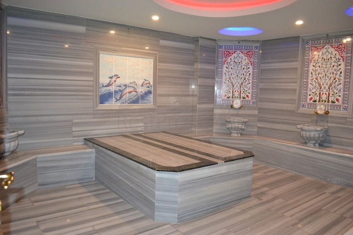 شقة غرفة و صالة باطلالة رائعة في ماهموت لار الانيا