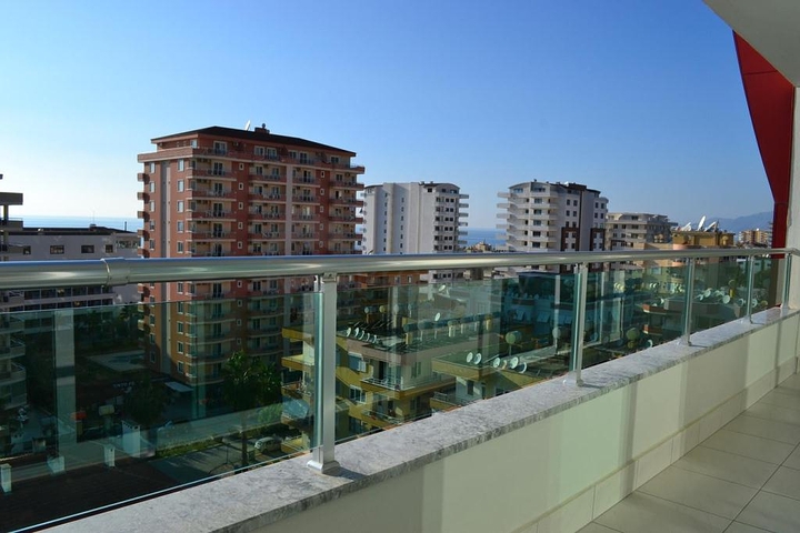 شقة غرفة و صالة باطلالة رائعة في ماهموت لار الانيا