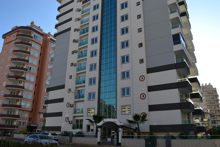 شقة غرفة و صالة باطلالة رائعة في ماهموت لار الانيا