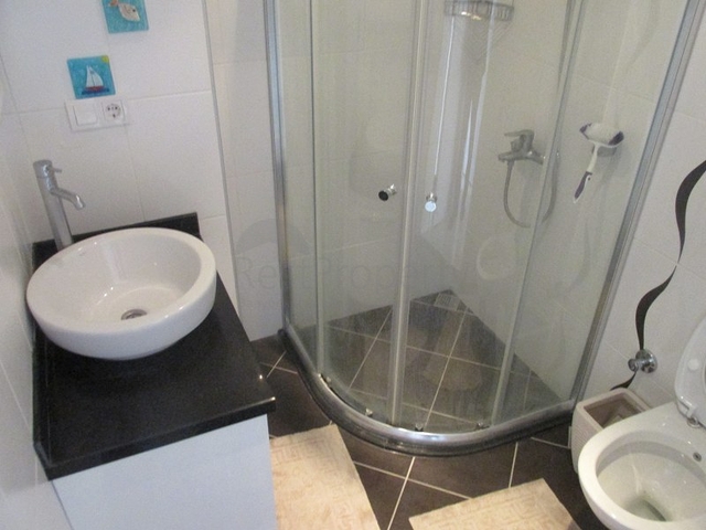 شقة غرفة و صالة في اوبا - الانيا