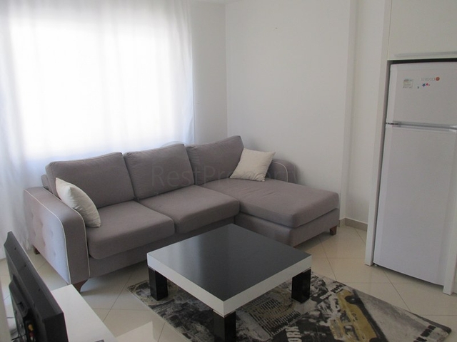 شقة غرفة و صالة في اوبا - الانيا