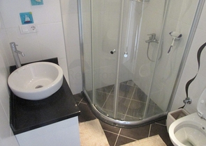 شقة غرفة و صالة في اوبا - الانيا