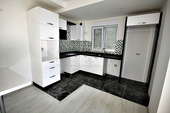 شقة2+1 في مجمع في كونيالتي انطاليا