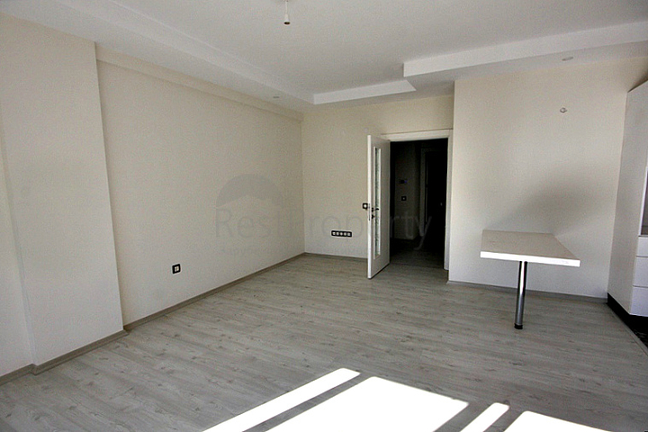 شقة2+1 في مجمع في كونيالتي انطاليا