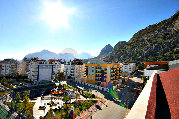 شقة2+1 في مجمع في كونيالتي انطاليا