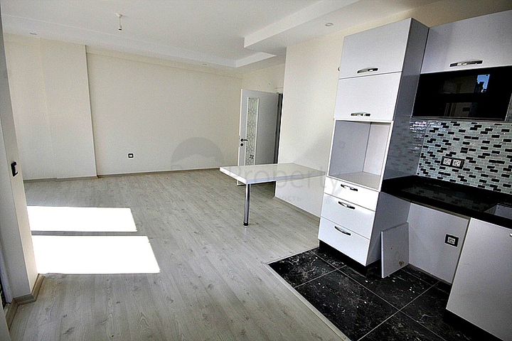 شقة2+1 في مجمع في كونيالتي انطاليا