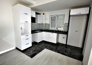 شقة2+1 في مجمع في كونيالتي انطاليا