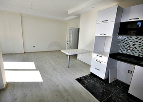 شقة2+1 في مجمع في كونيالتي انطاليا