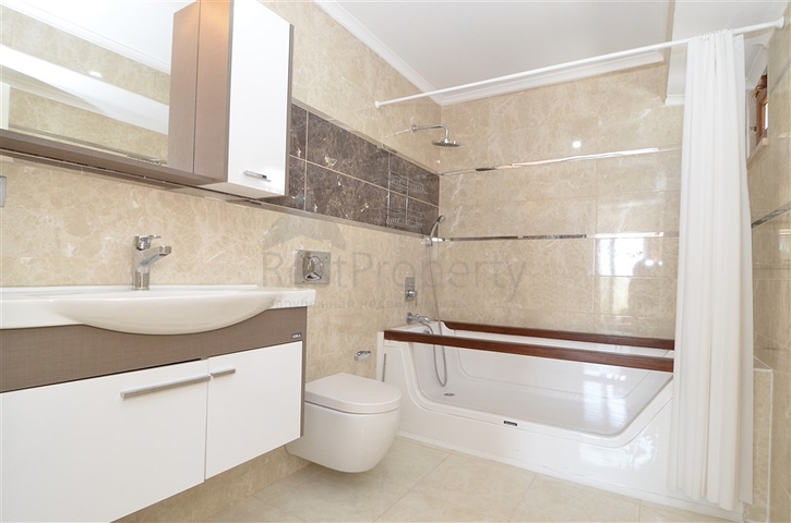 دوبلكس فاخر في مركز ألانيا