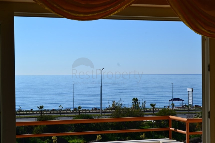 شقة 2+1 بإطلالة على البحر ماهموت لار