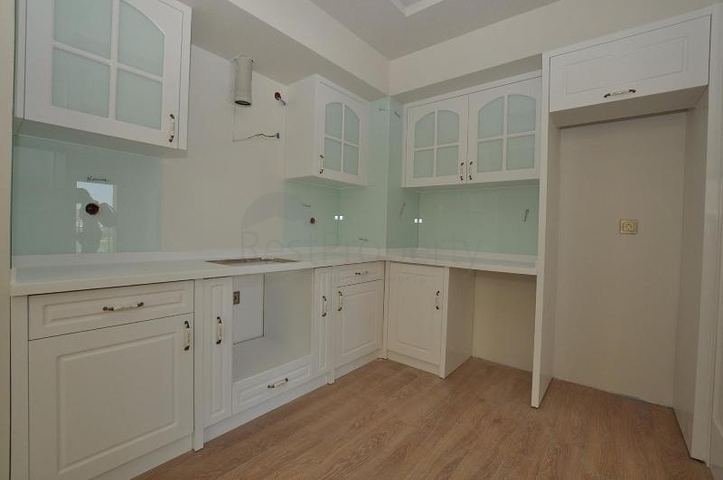 سكن جديد مع مسبح في لارا ، أنطاليا