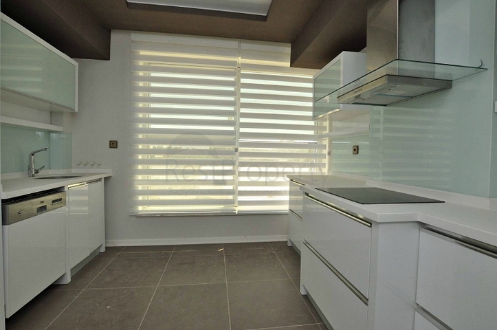 سكن جديد مع مسبح في لارا ، أنطاليا