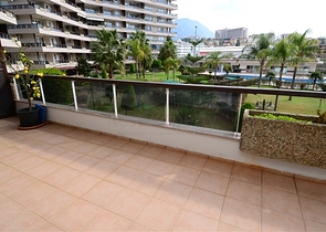 شقة فسيحة من غرفتي نوم على بعد 150 متر فقط من البحر.