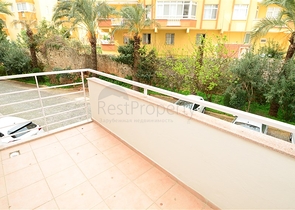 شقة فسيحة من غرفتي نوم على بعد 150 متر فقط من البحر.