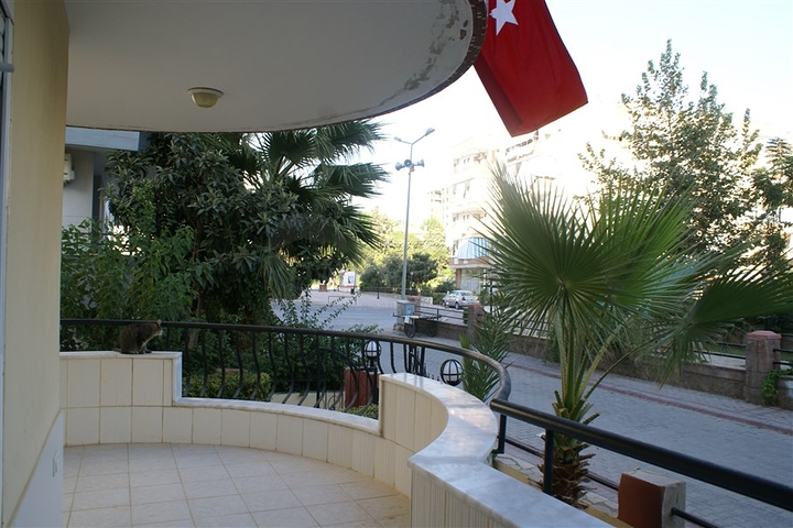 شقق في ماهموت لار