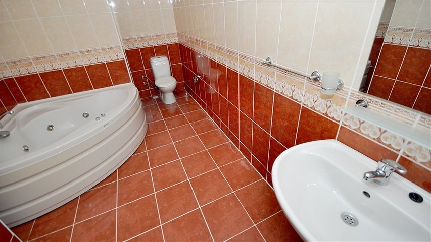 بينت هاوس في ماهموت لار