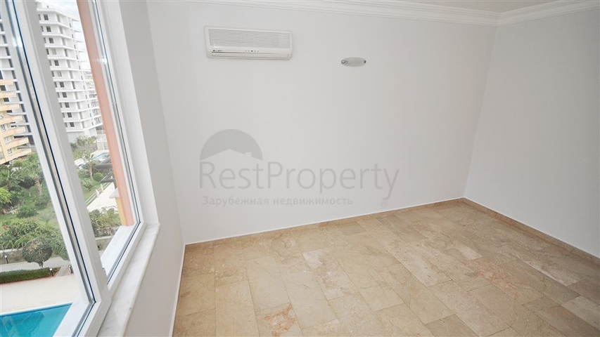 بينت هاوس في ماهموت لار