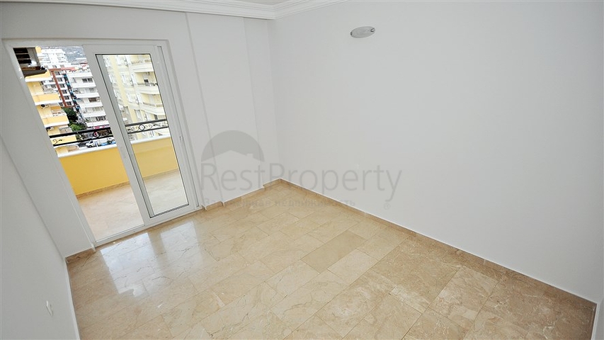 بينت هاوس في ماهموت لار