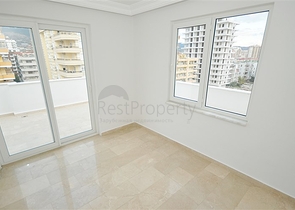 بينت هاوس في ماهموت لار